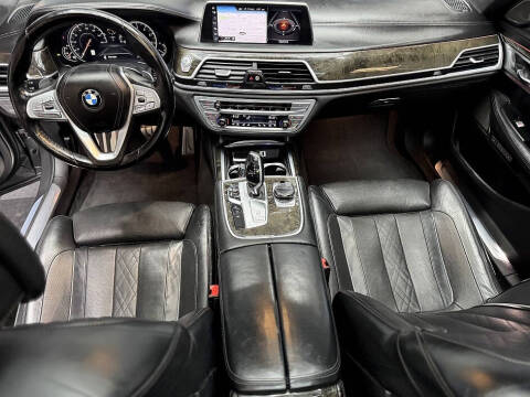 2017 BMW 7 Series 750i