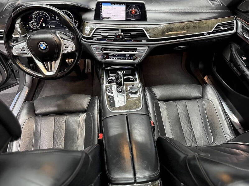 2017 BMW 7 Series 750i