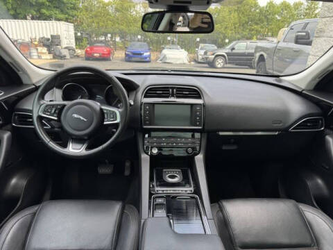 2018 Jaguar F-PACE 30t Prestige