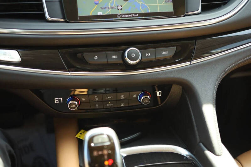 2018 Buick Enclave Essence