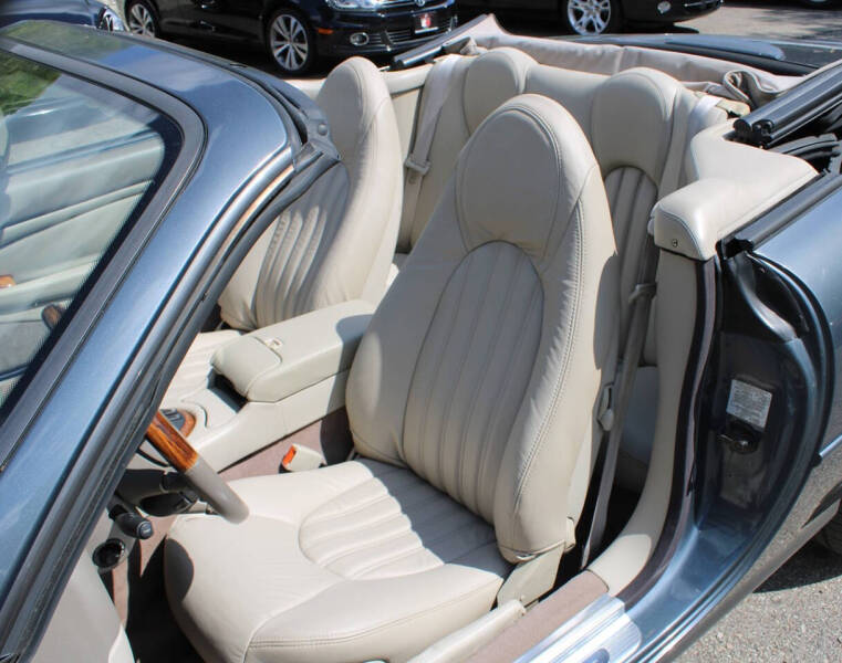 2000 Jaguar XKR