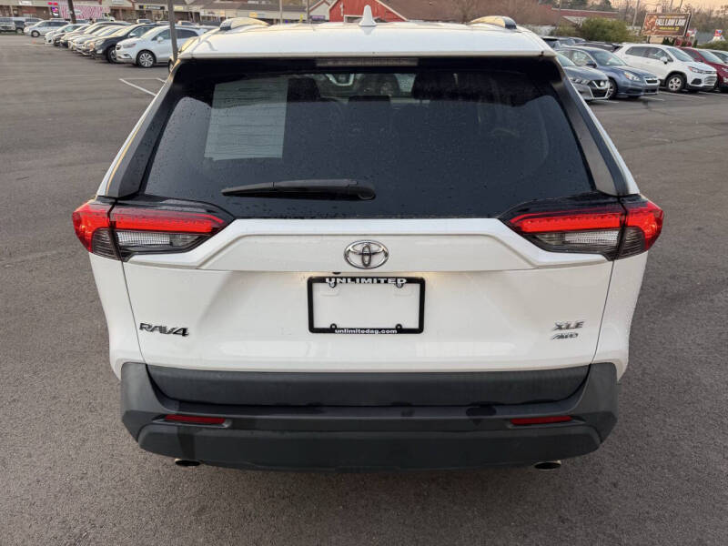 2020 Toyota RAV4 XLE