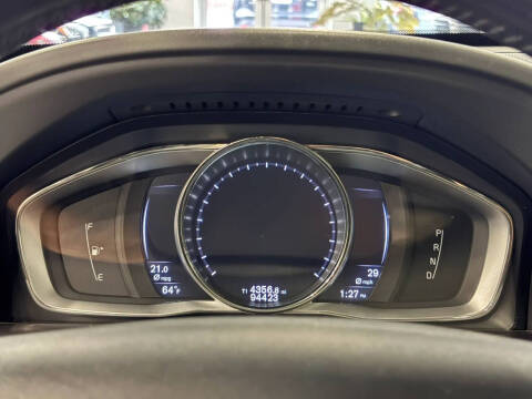 2016 Volvo XC60 T5 Platinum