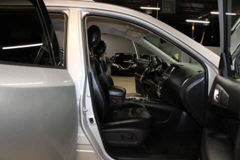 2020 Nissan Pathfinder SL