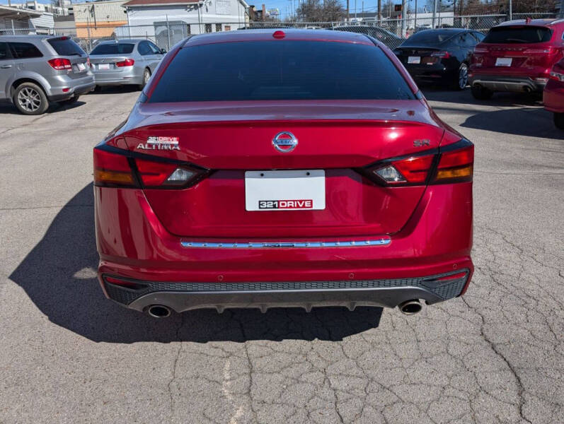 2020 Nissan Altima 2.5 SR