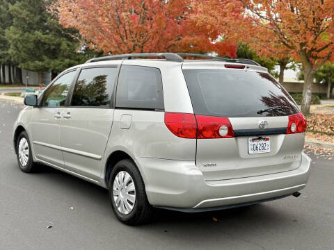 2007 Toyota Sienna CE 7-Passenger