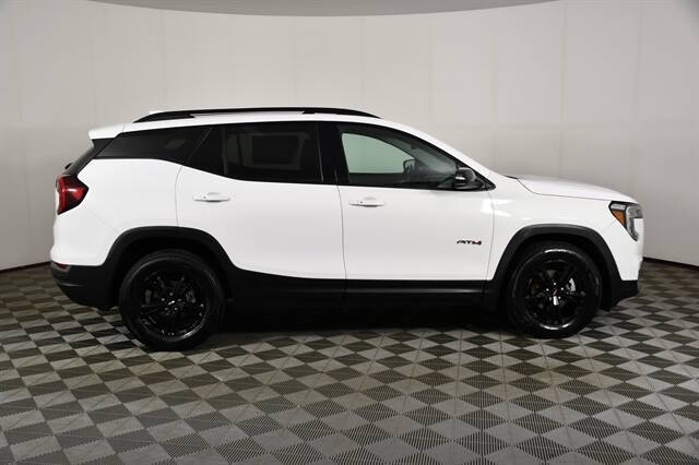 2024 GMC Terrain AT4