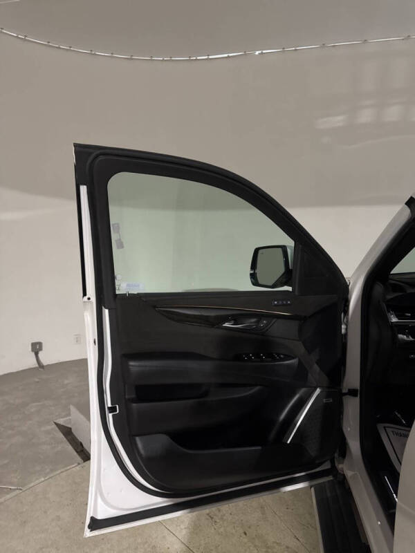 2018 Cadillac Escalade Platinum