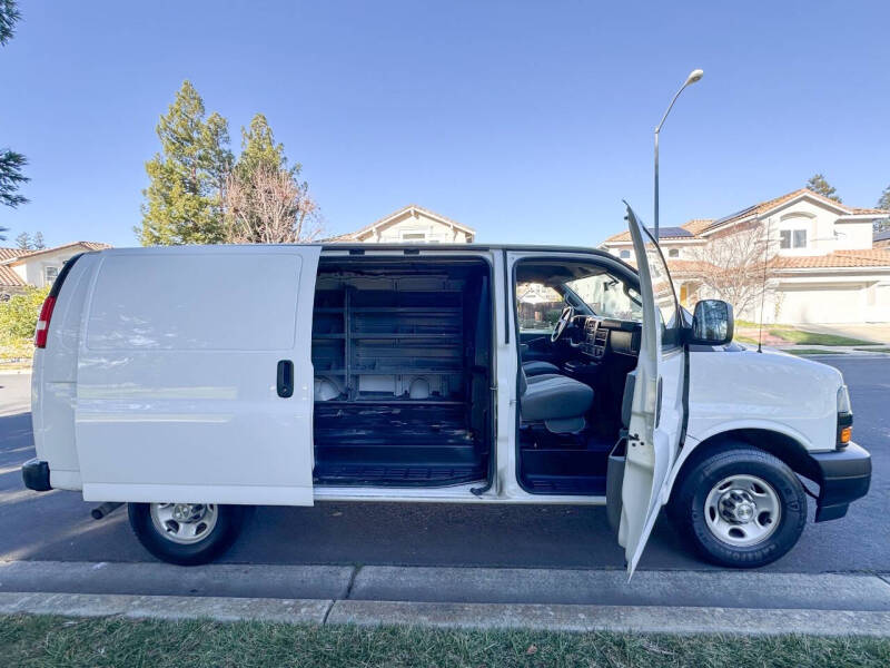 2021 Chevrolet Express 2500