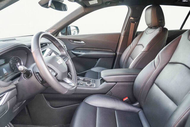 2022 Cadillac XT4 Sport