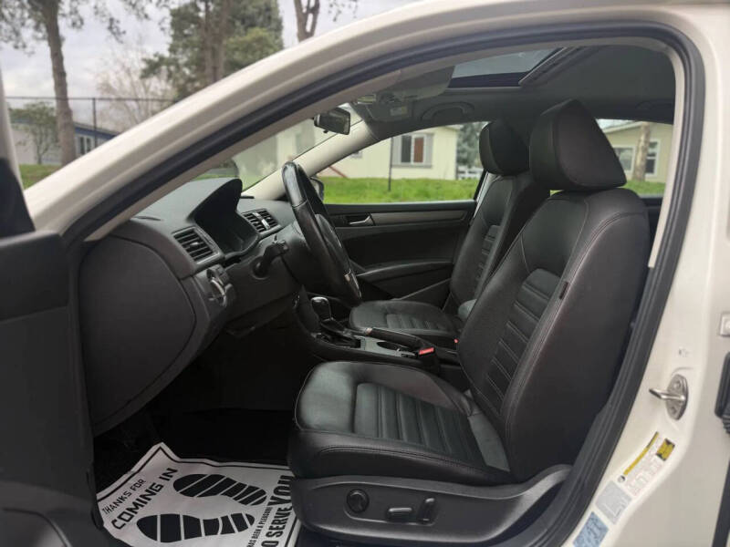 2014 Volkswagen Passat 1.8T SEL Premium