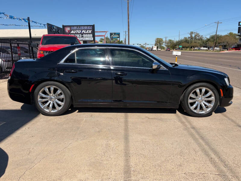 2018 Chrysler 300 Touring