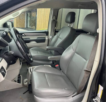 2012 Volkswagen Routan