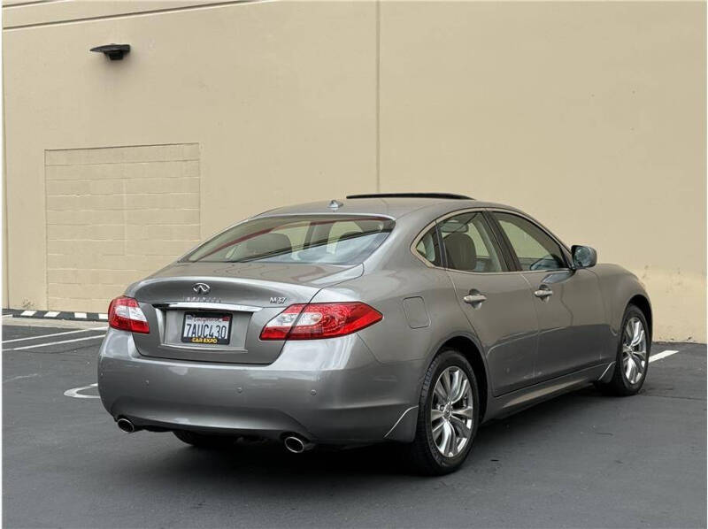 2013 Infiniti M37