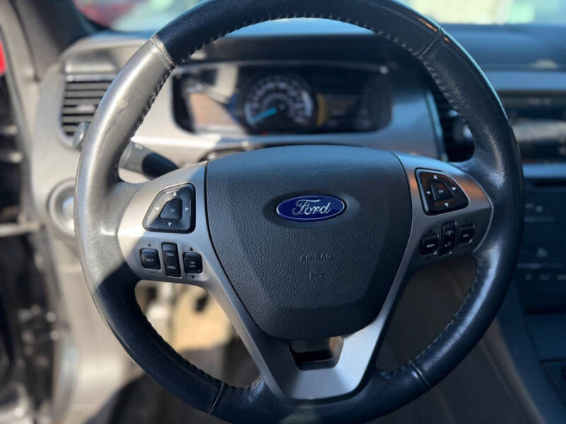 2015 Ford Taurus SEL