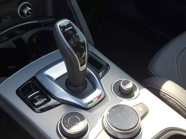 2024 Alfa Romeo Stelvio Veloce