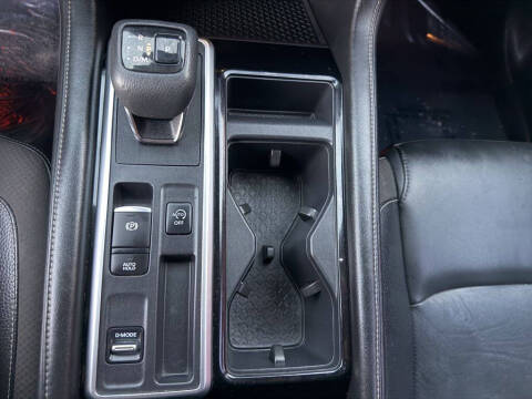 2022 Nissan Pathfinder SL