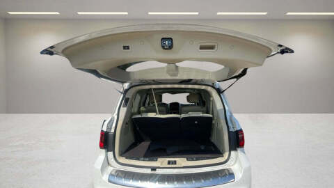 2022 Infiniti QX80 Luxe