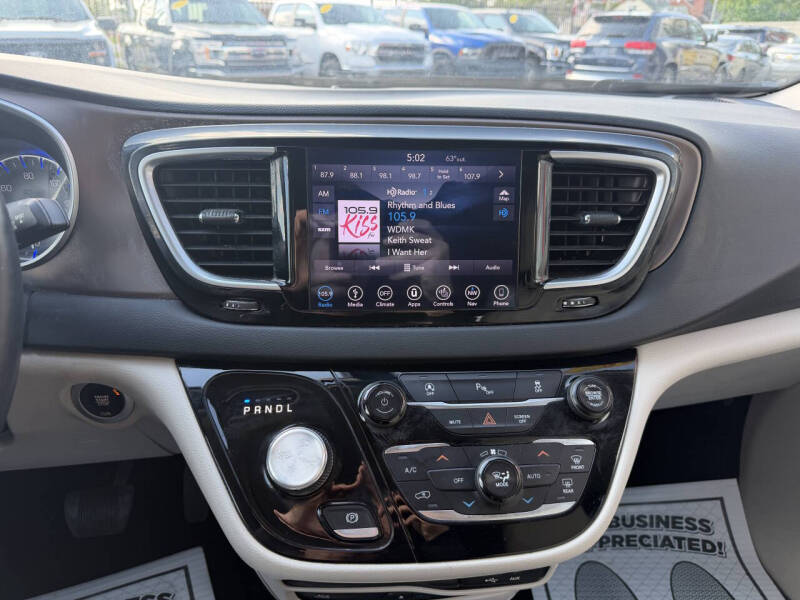 2018 Chrysler Pacifica Touring L Plus