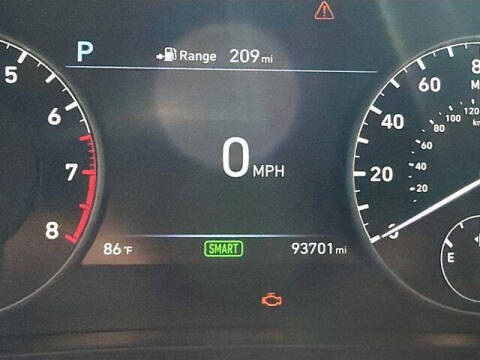 2017 Genesis G90