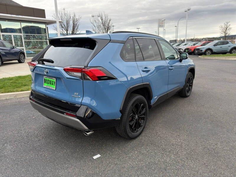 2022 Toyota RAV4 Hybrid SE