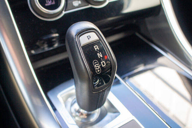 2016 Land Rover Range Rover Sport 34