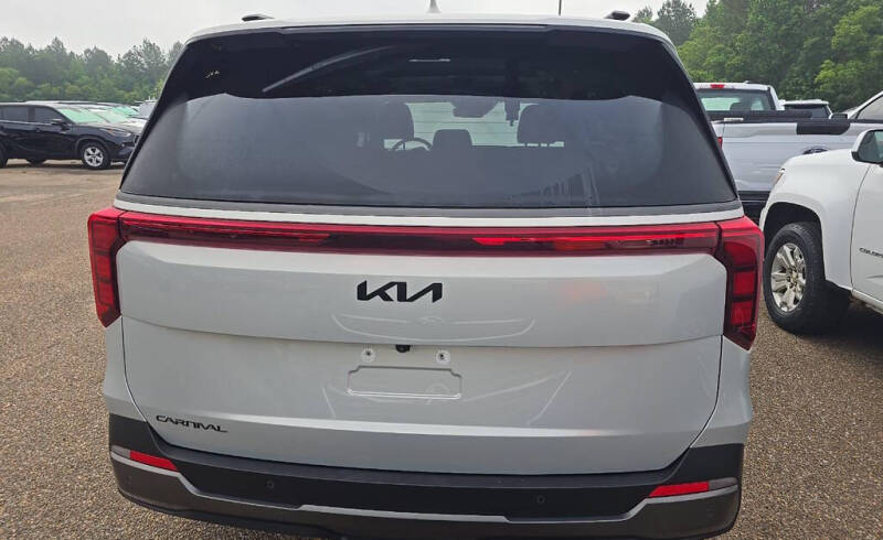 2025 Kia Carnival SX