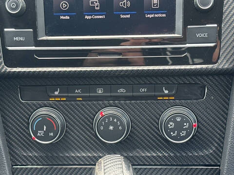 2021 Volkswagen Golf TSI