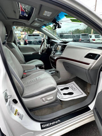 2013 Toyota Sienna Limited 7-Passenger