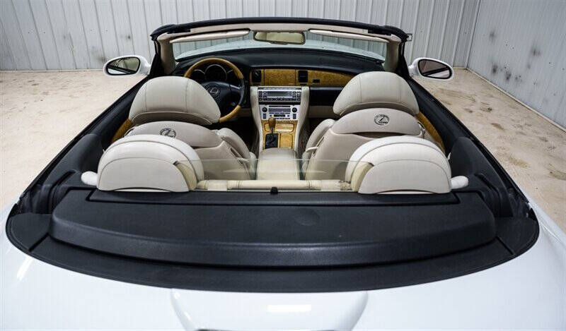 2005 Lexus SC 430