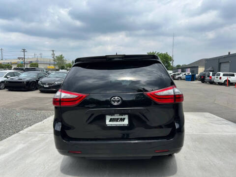 2019 Toyota Sienna L 7-Passenger