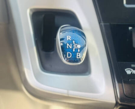 2014 Toyota Prius v Two