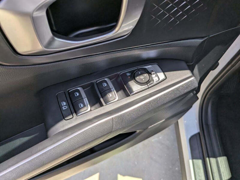 2024 Kia Sorento LX