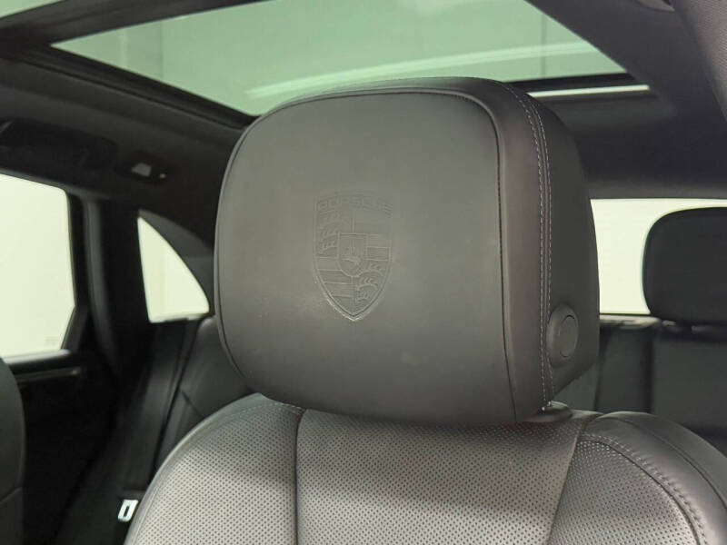 2020 Porsche Macan S