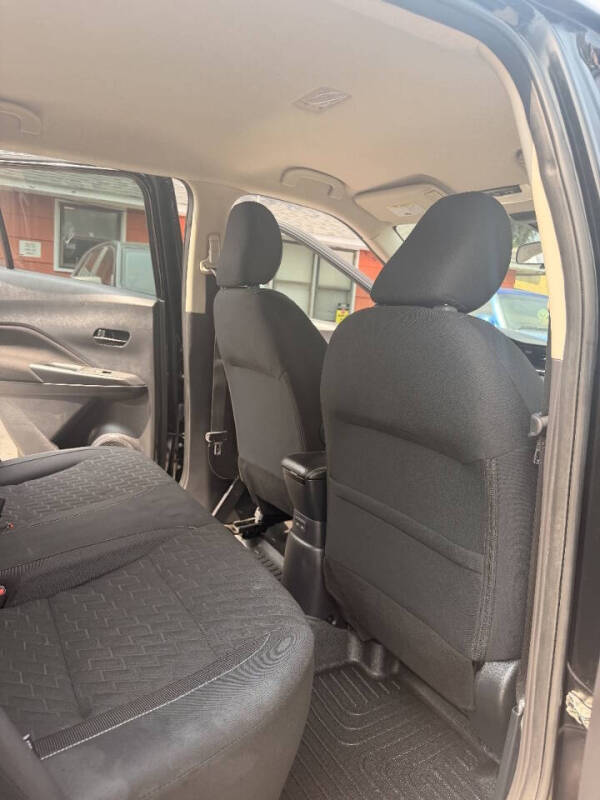 2022 Nissan Kicks S