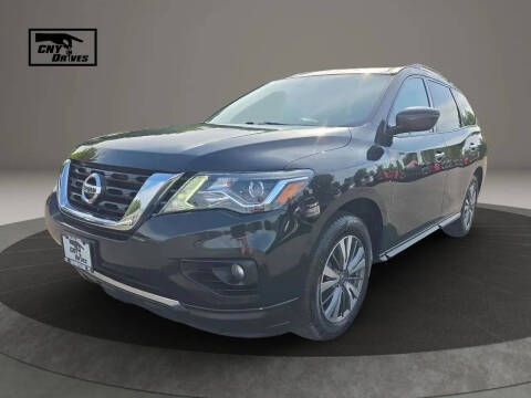 2020 Nissan Pathfinder SV