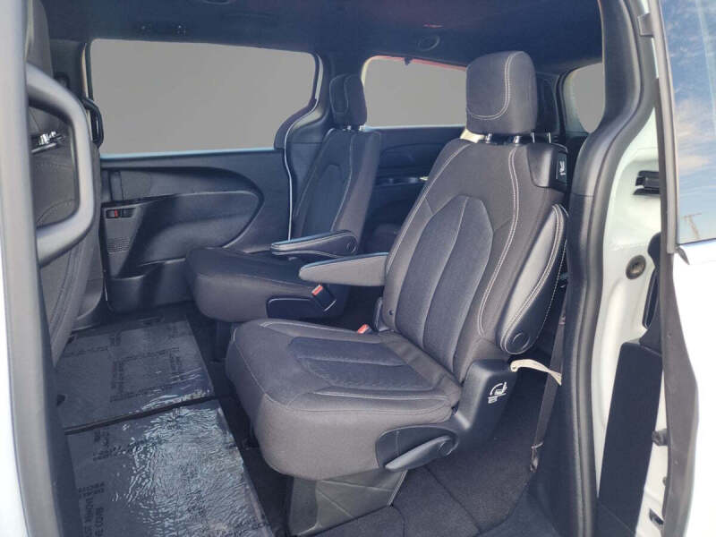 2023 Chrysler Pacifica Touring