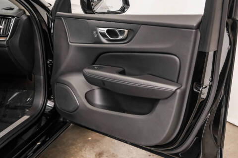 2021 Volvo V60 T5 Momentum