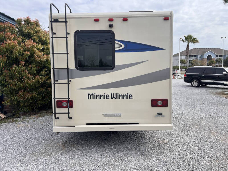 2023 Winnebago Minnie Winnie