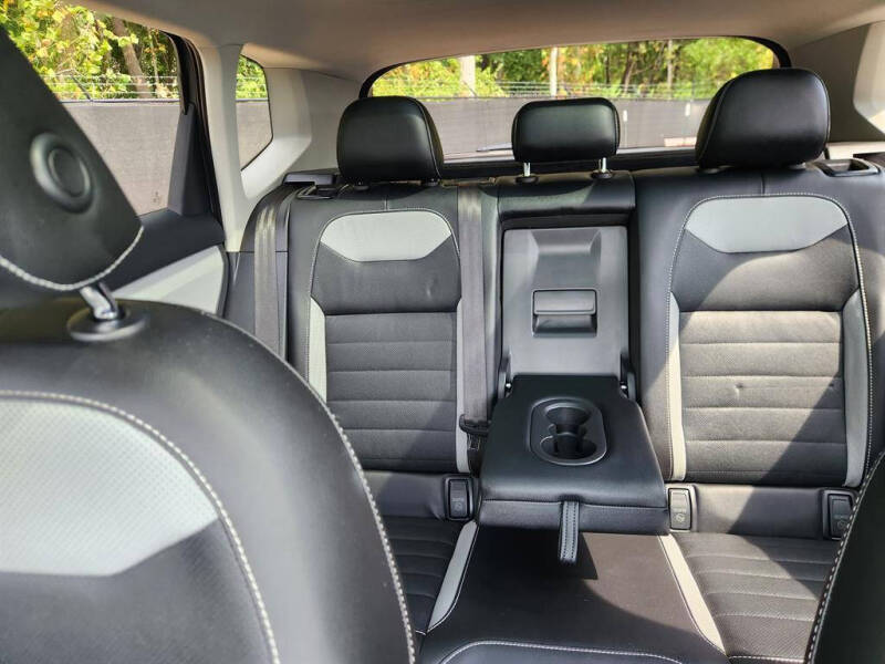 2022 Volkswagen Taos SEL 4Motion