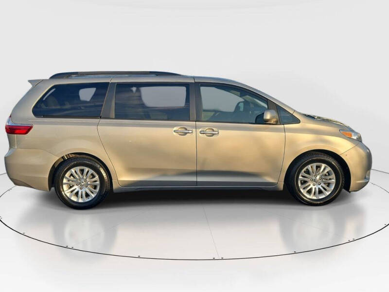 2015 Toyota Sienna