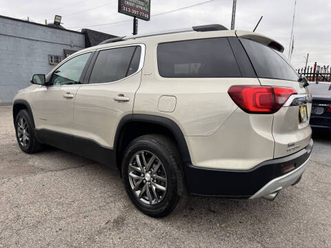 2017 GMC Acadia SLT-1