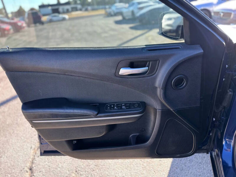 2016 Dodge Charger SE