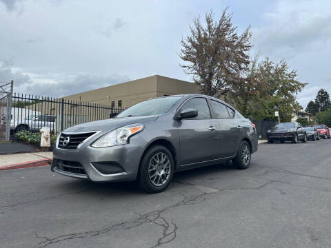 2019 Nissan Versa SV