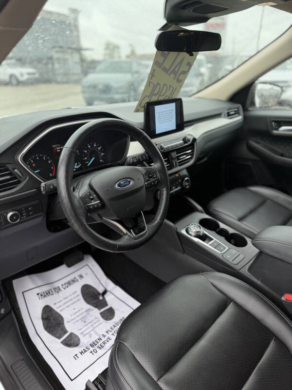 2020 Ford Escape SEL