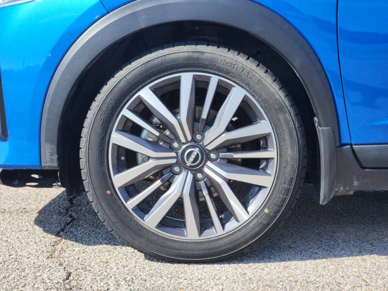 2022 Nissan Kicks SV