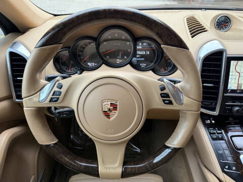 2014 Porsche Cayenne Platinum