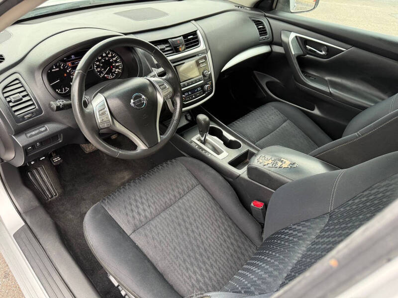 2017 Nissan Altima 2.5 SV