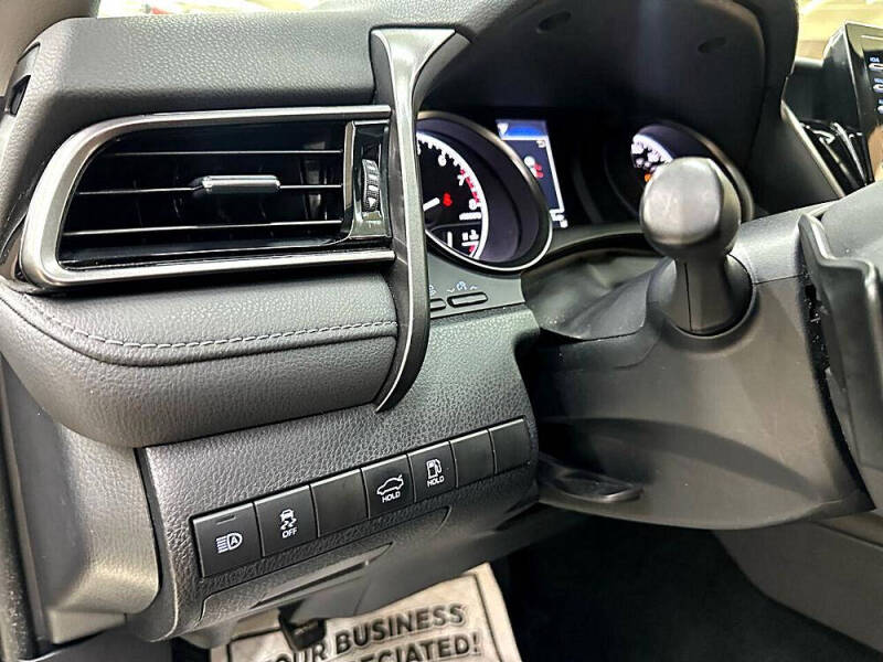 2023 Toyota Camry SE