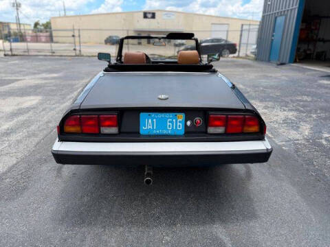 1988 Alfa Romeo Spider Veloce